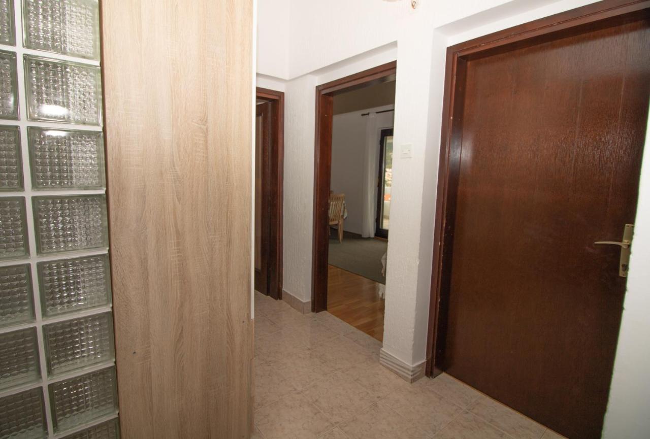 Renata Apartment With A View バスカ エクステリア 写真